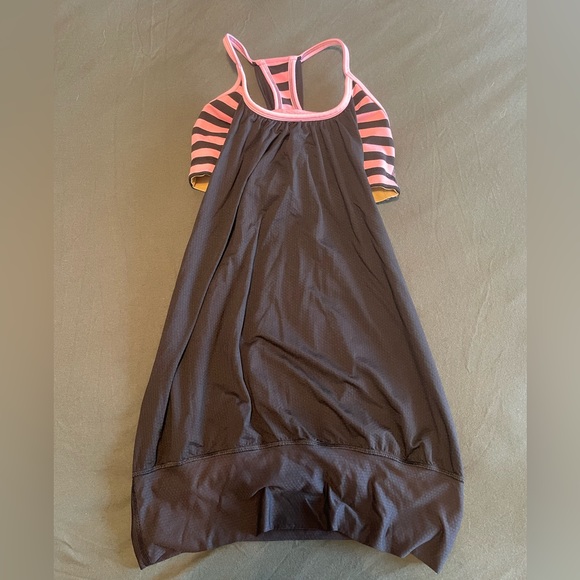 🍋Like New Lululemon No Limits Tank
Black / Sea Stripe Printed Pink Shell Black - Picture 7 of 8